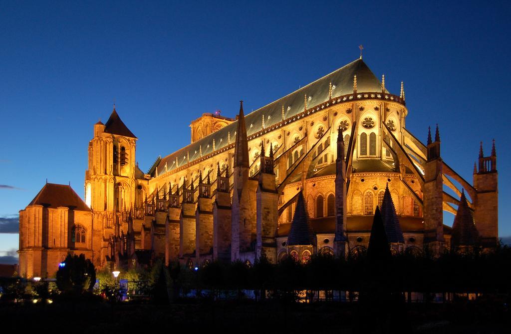 Hotel Campanile Bourges Nord - Saint-Doulchard Zewnętrze zdjęcie